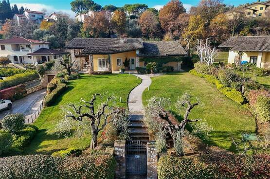 Haus mit großem Privatpark und Panoramablick auf den Gardasee Padenghe sul Garda